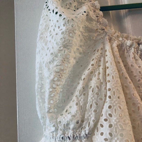 flying tomato eyelet puff sleeve top from tuckernuck size small - Picture 4 of 4